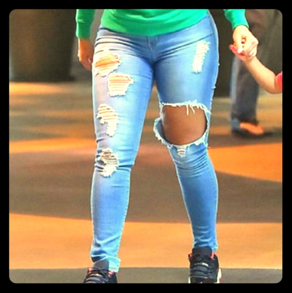 High Rise Destructed Jeans